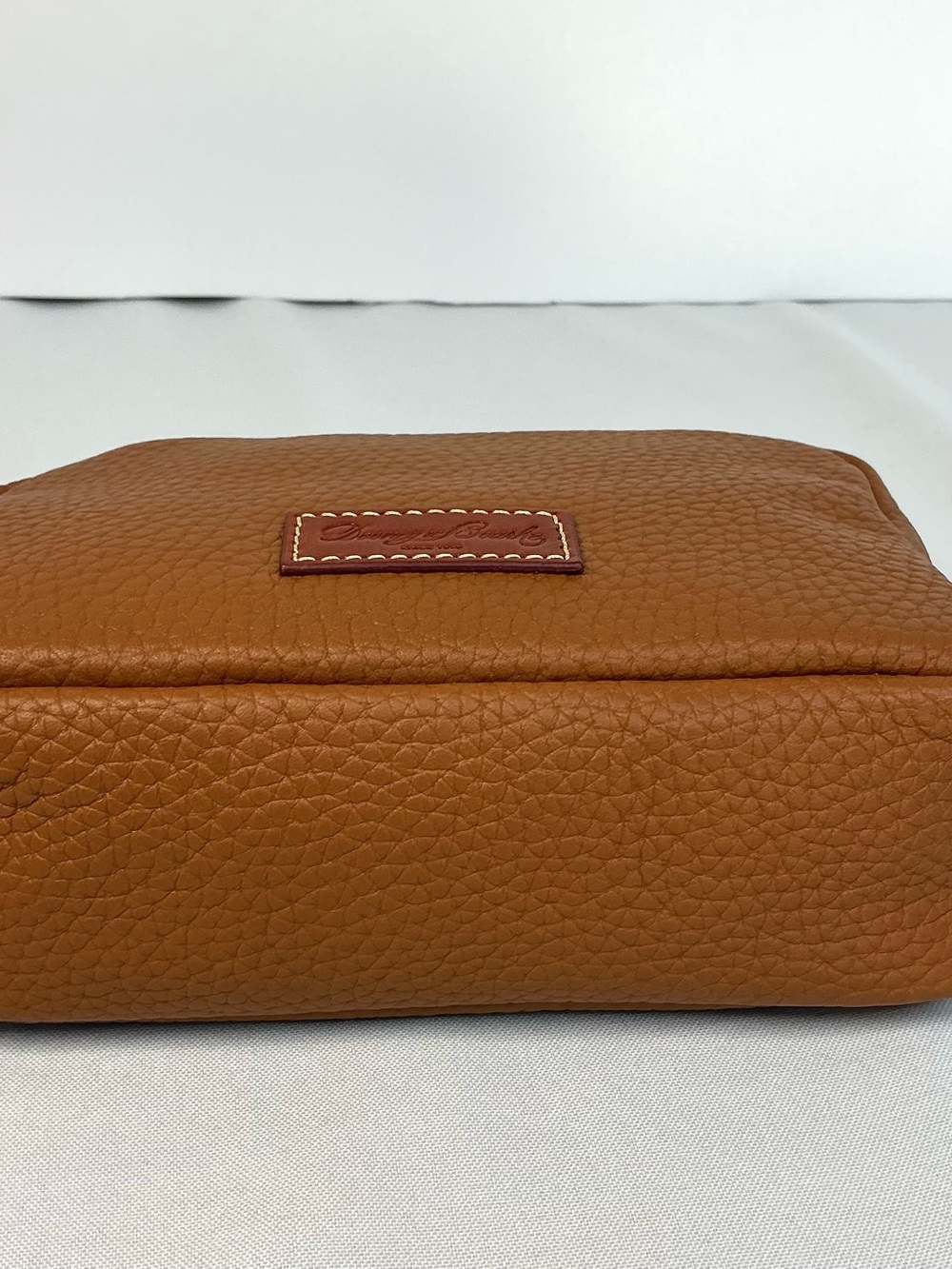 Dooney & Bourke Caramel Pebbled Leather Toiletry Cosmetic Bag - Picture 4 of 6